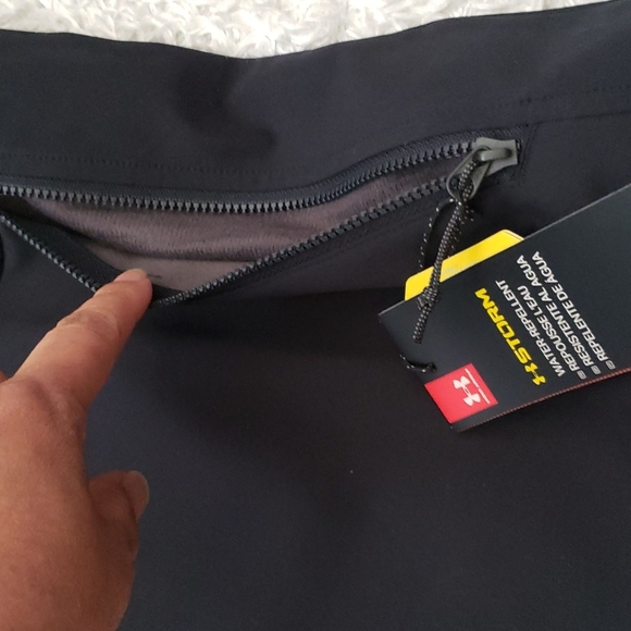 NWT Men's Under Armour Water Wind Resistant Infrared retains heat - Picture 5 of 15